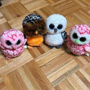 Beanie boos owls. Pinky, Midnight, Spells and Bubbly with tush tags